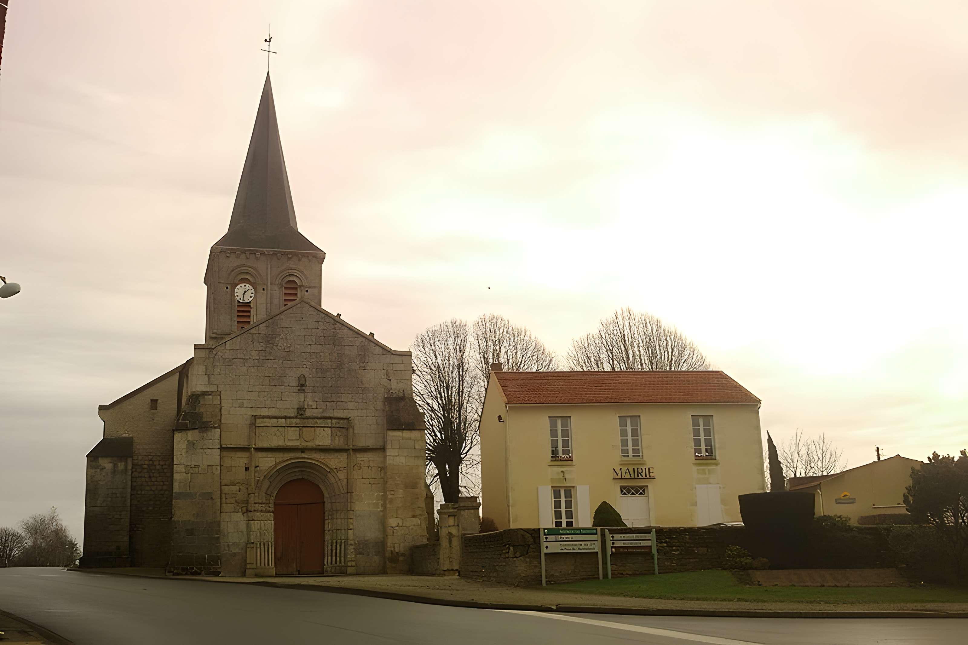Église Saint-Rémi de Pouillé
