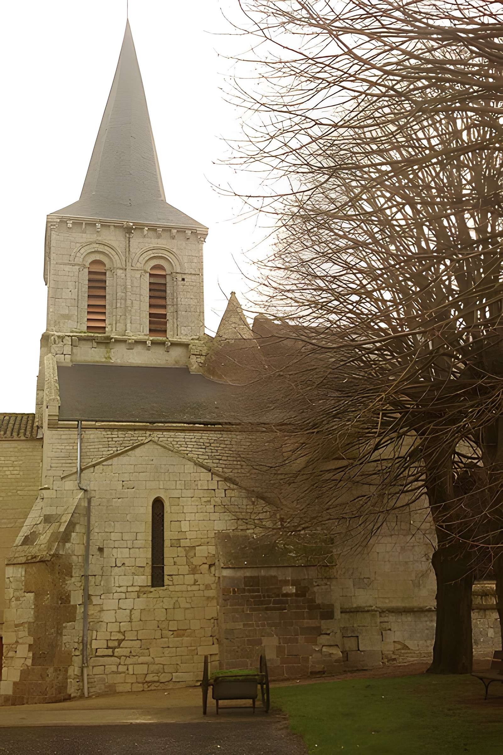 Église Saint-Rémi de Pouillé