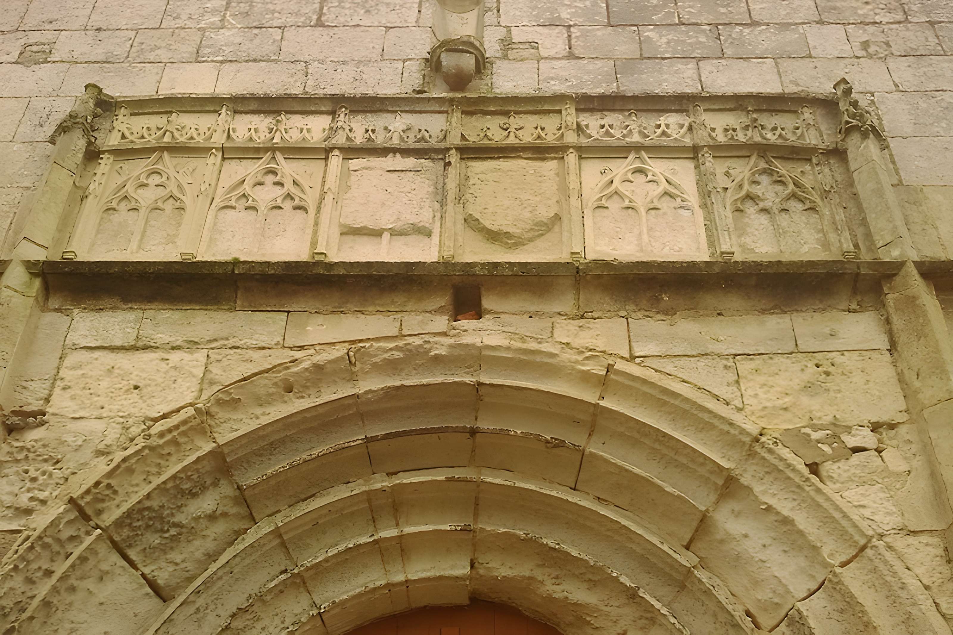 Église Saint-Rémi de Pouillé