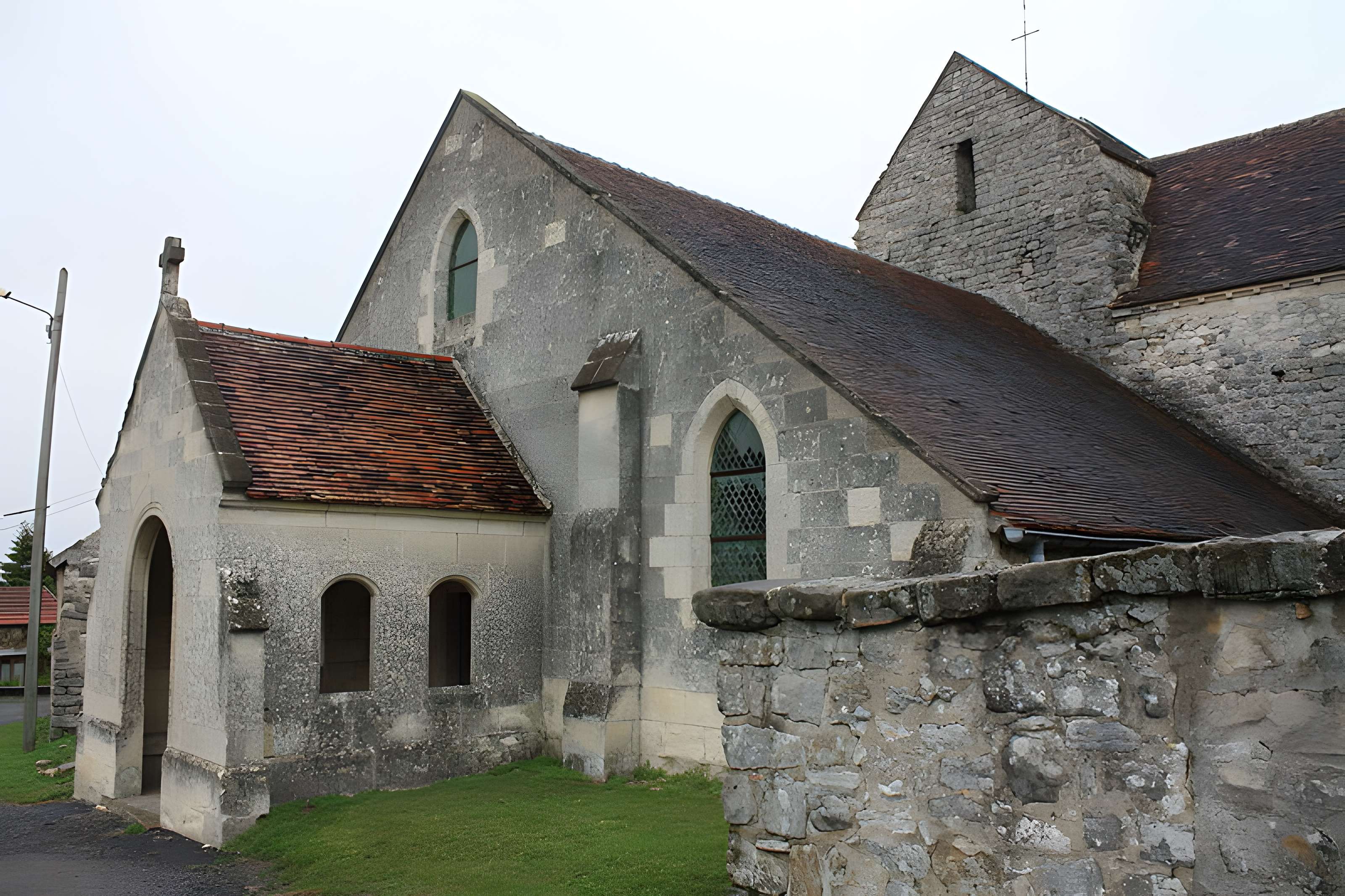 Église Saint-Rémy de Bruyères-sur-Fère