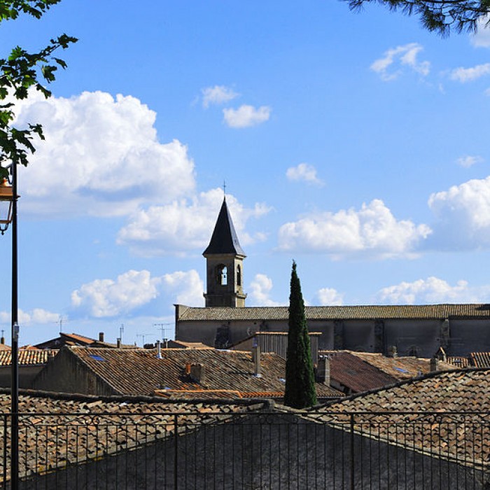 Photo de Église Saint-Rémy de Lautrec et une croix