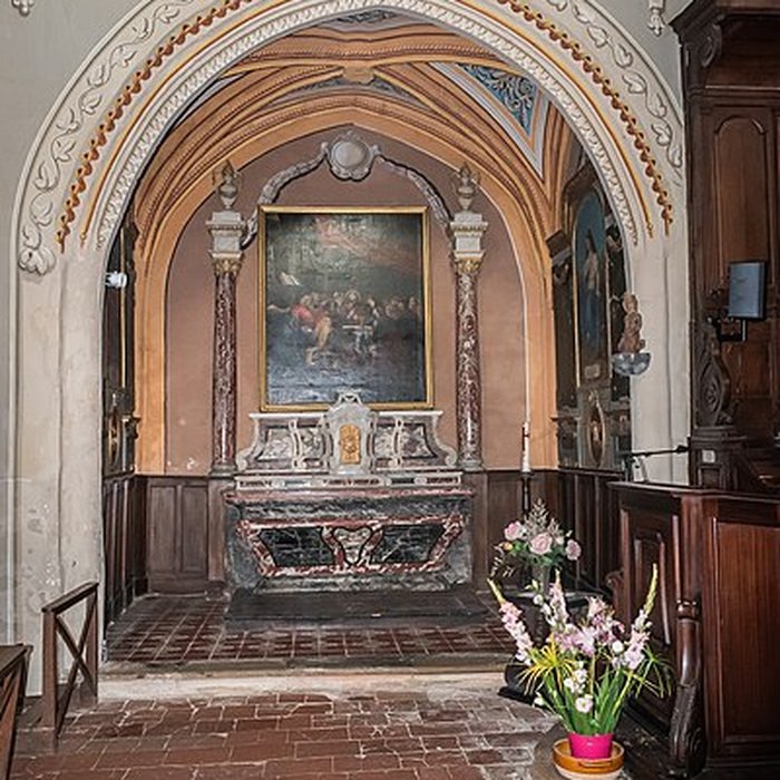 Photo de Église Saint-Rémy de Lautrec et une croix
