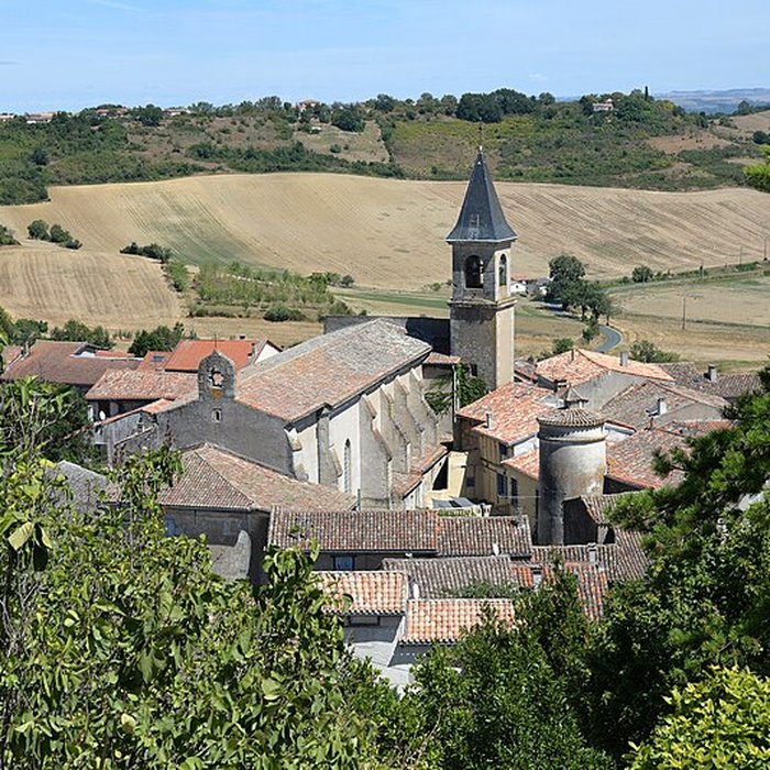 Photo de Église Saint-Rémy de Lautrec et une croix