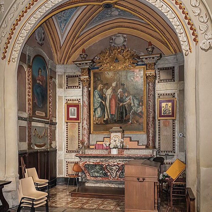 Photo de Église Saint-Rémy de Lautrec et une croix