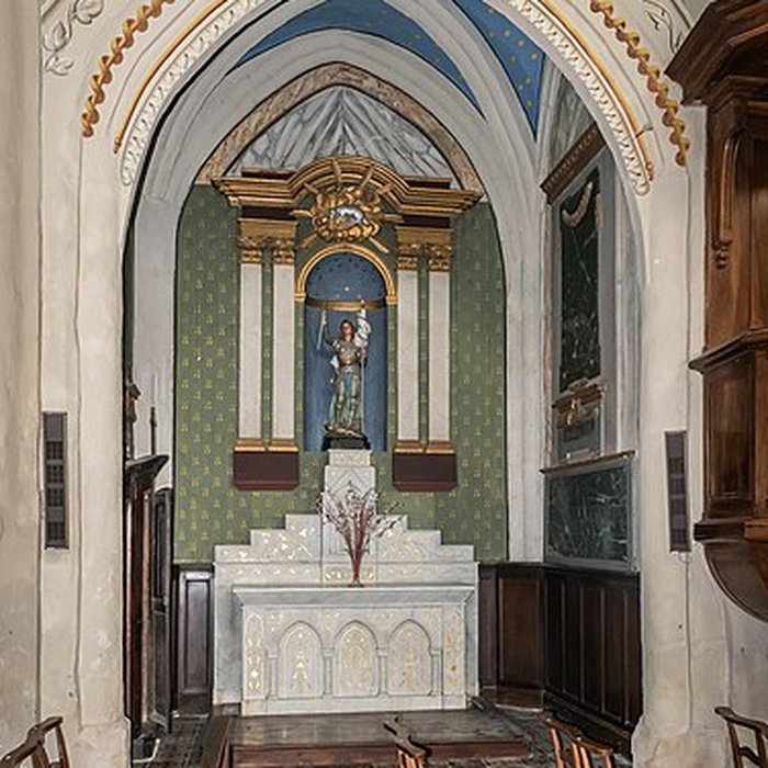 Photo de Église Saint-Rémy de Lautrec et une croix