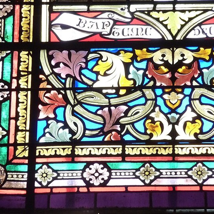 Photo de Église Saint-Rémy de Lautrec et une croix