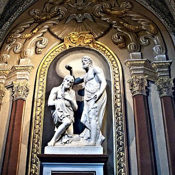 Église Saint-Rémy de Lautrec et une croix