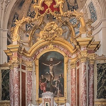 Église Saint-Rémy de Lautrec et une croix