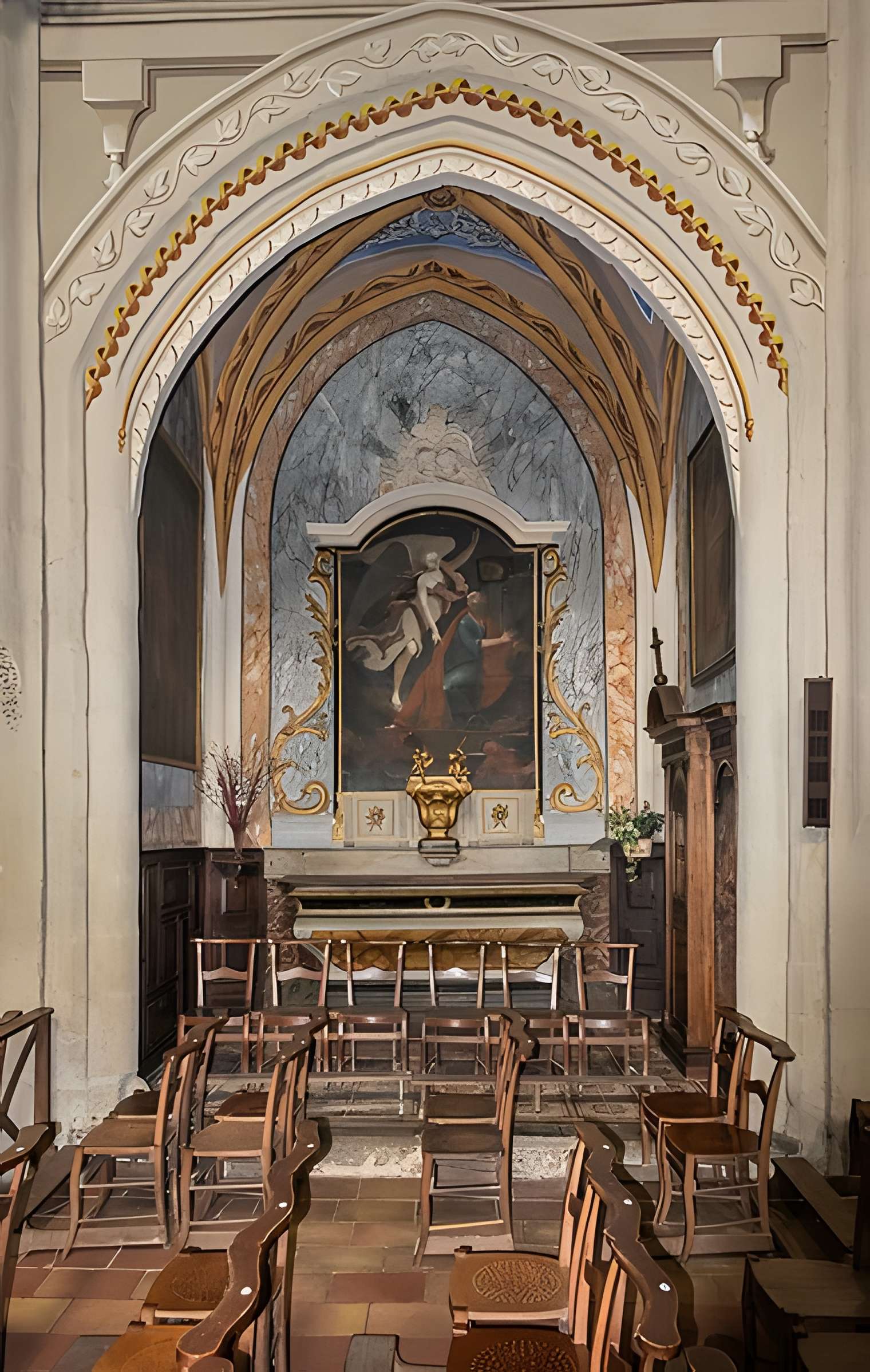 Église Saint-Rémy de Lautrec et une croix