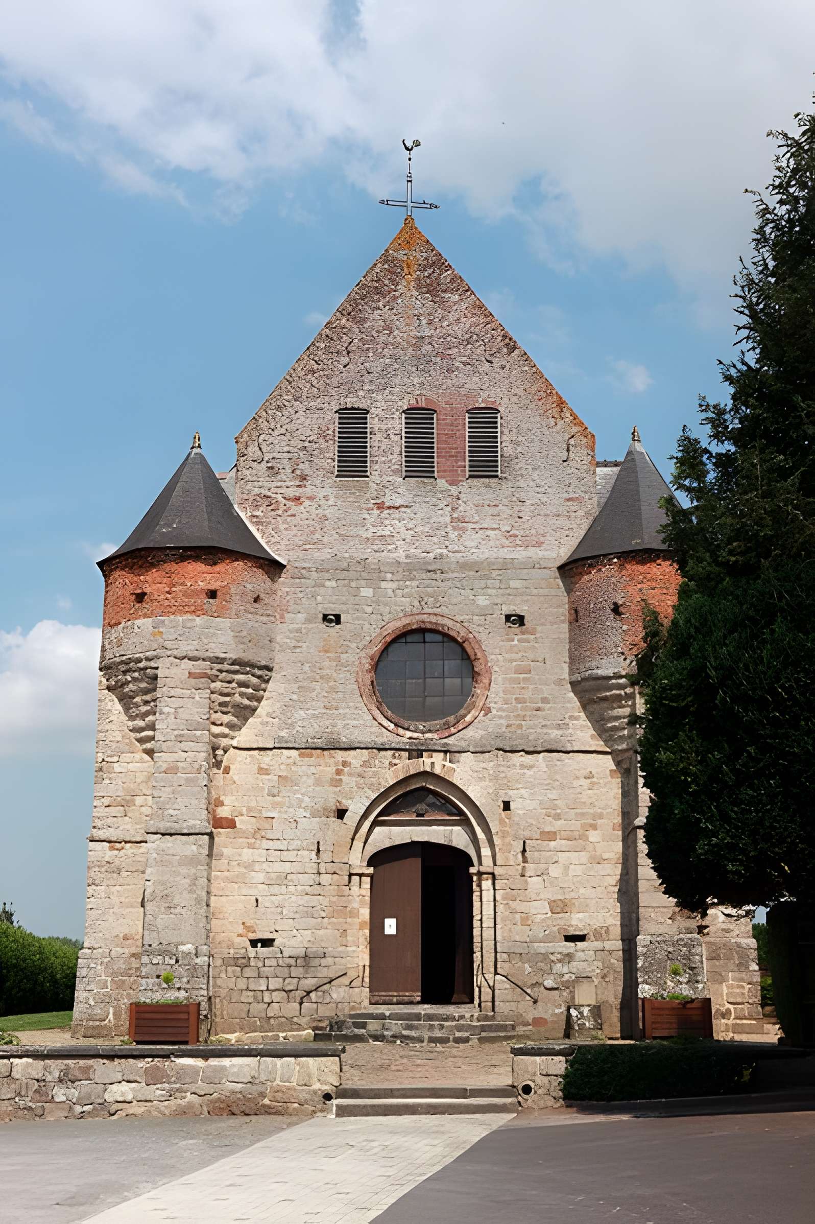 Église Saint-Rémy de Marly-Gomont