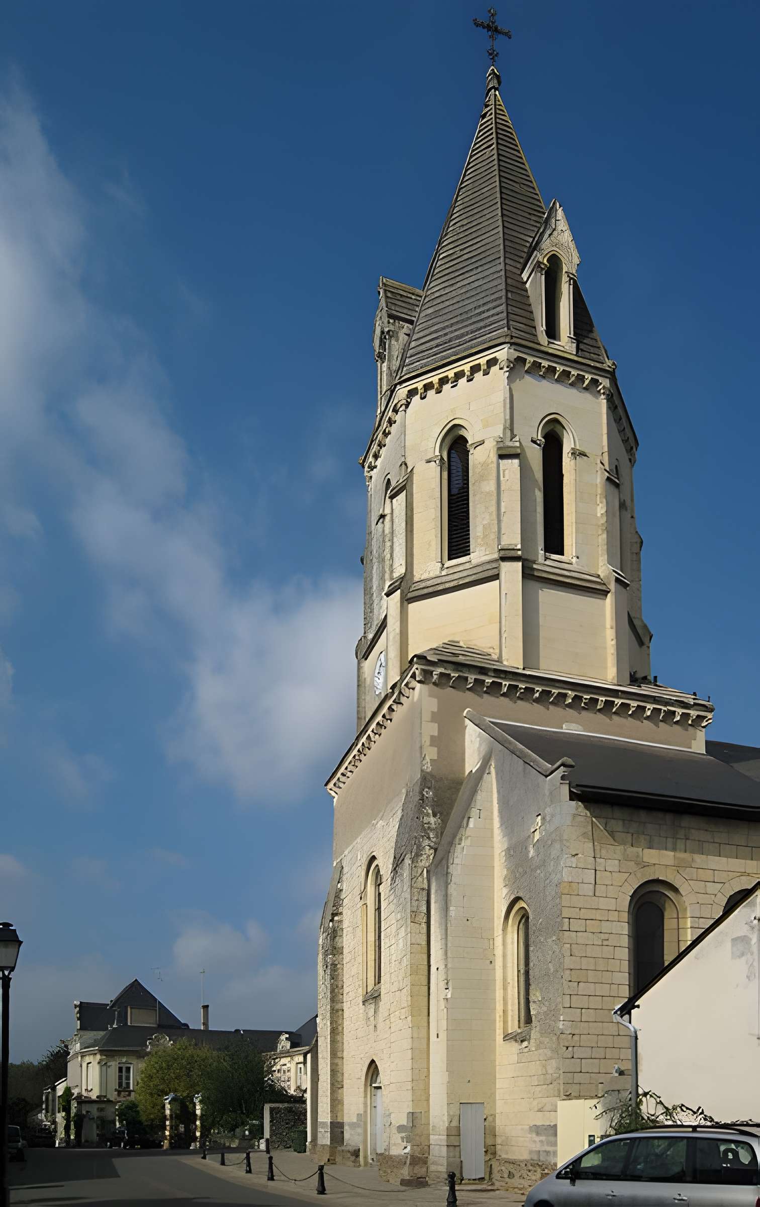 Église Saint-Rémy de Saint-Rémy-la-Varenne 