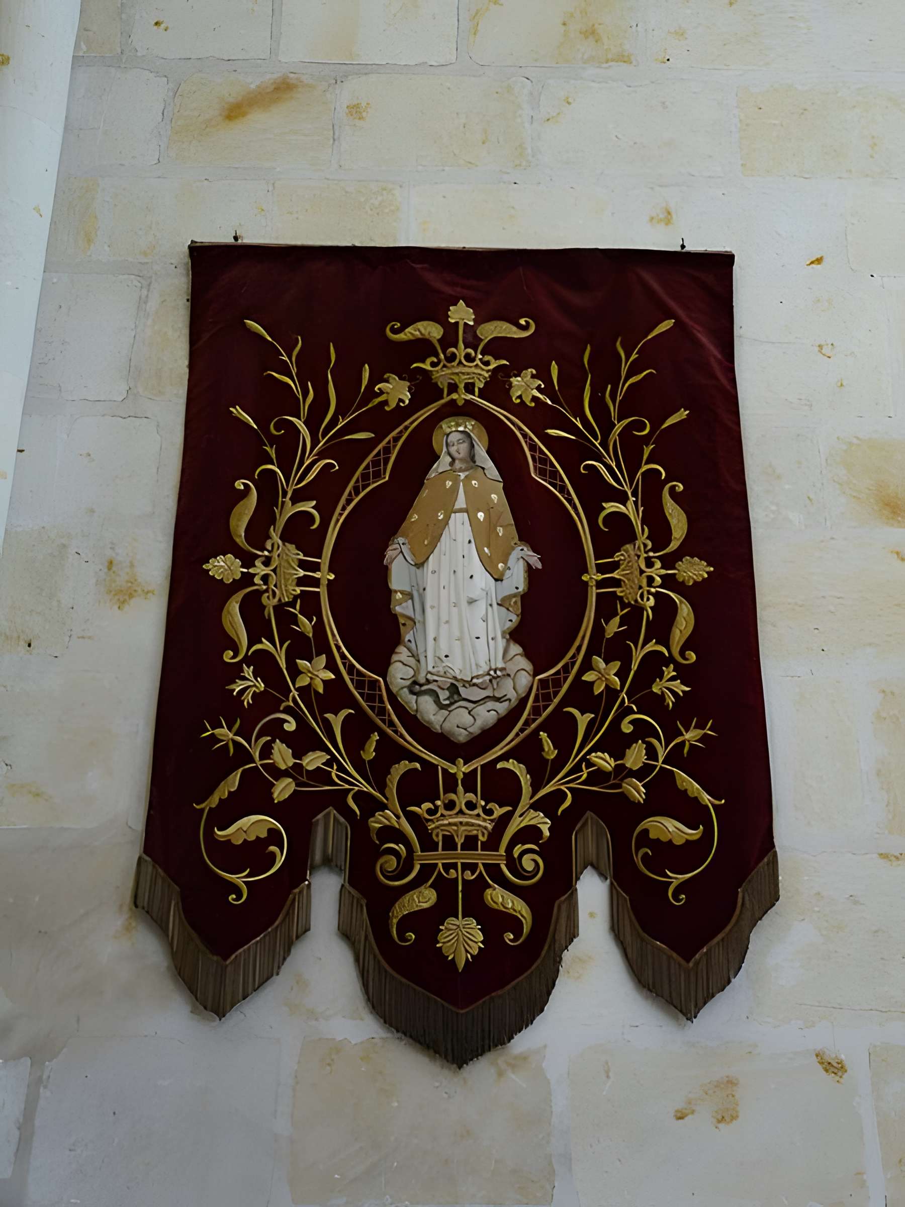 Eglise (à l'exception des parties modernes)