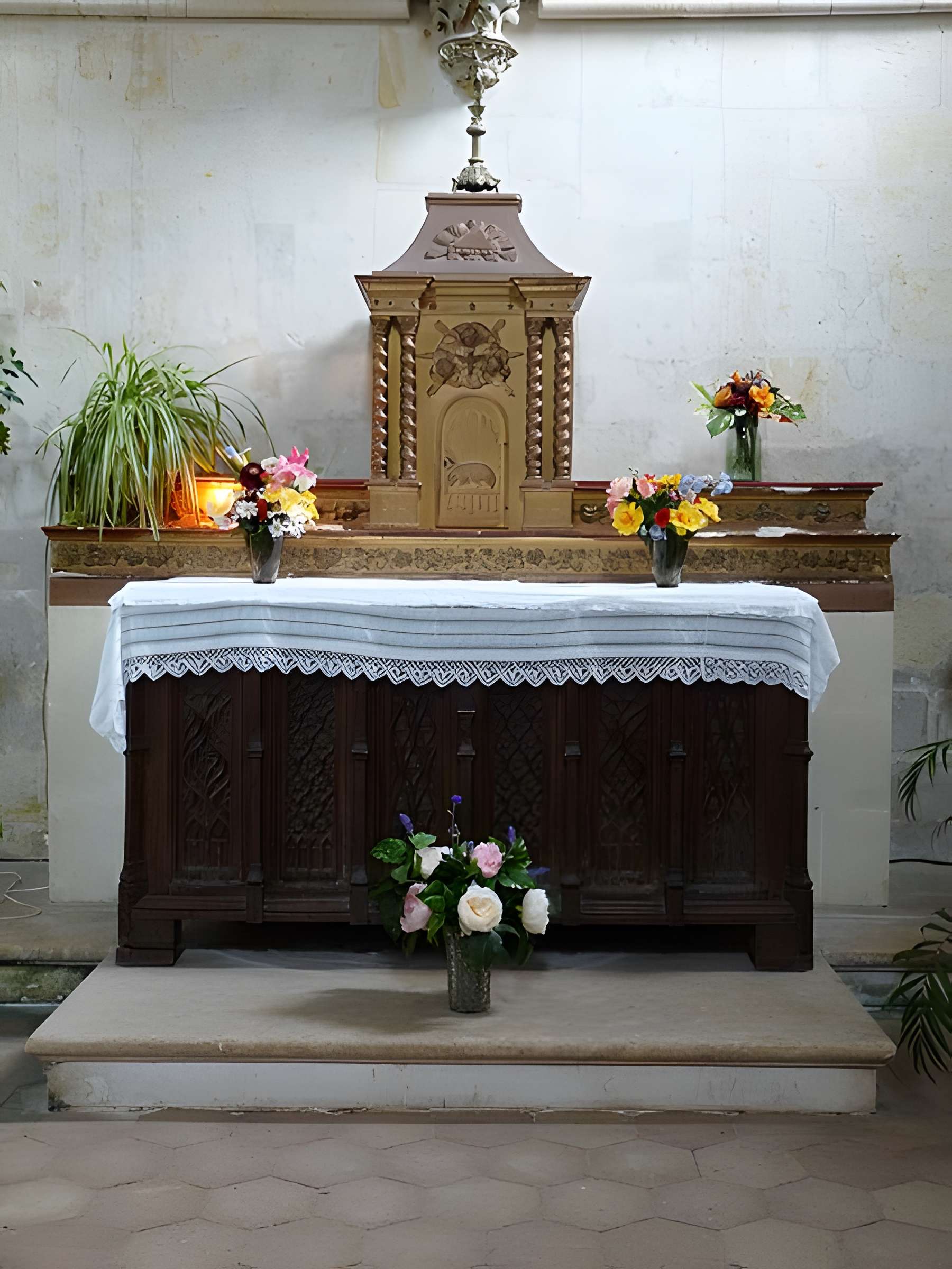 Eglise (à l'exception des parties modernes)