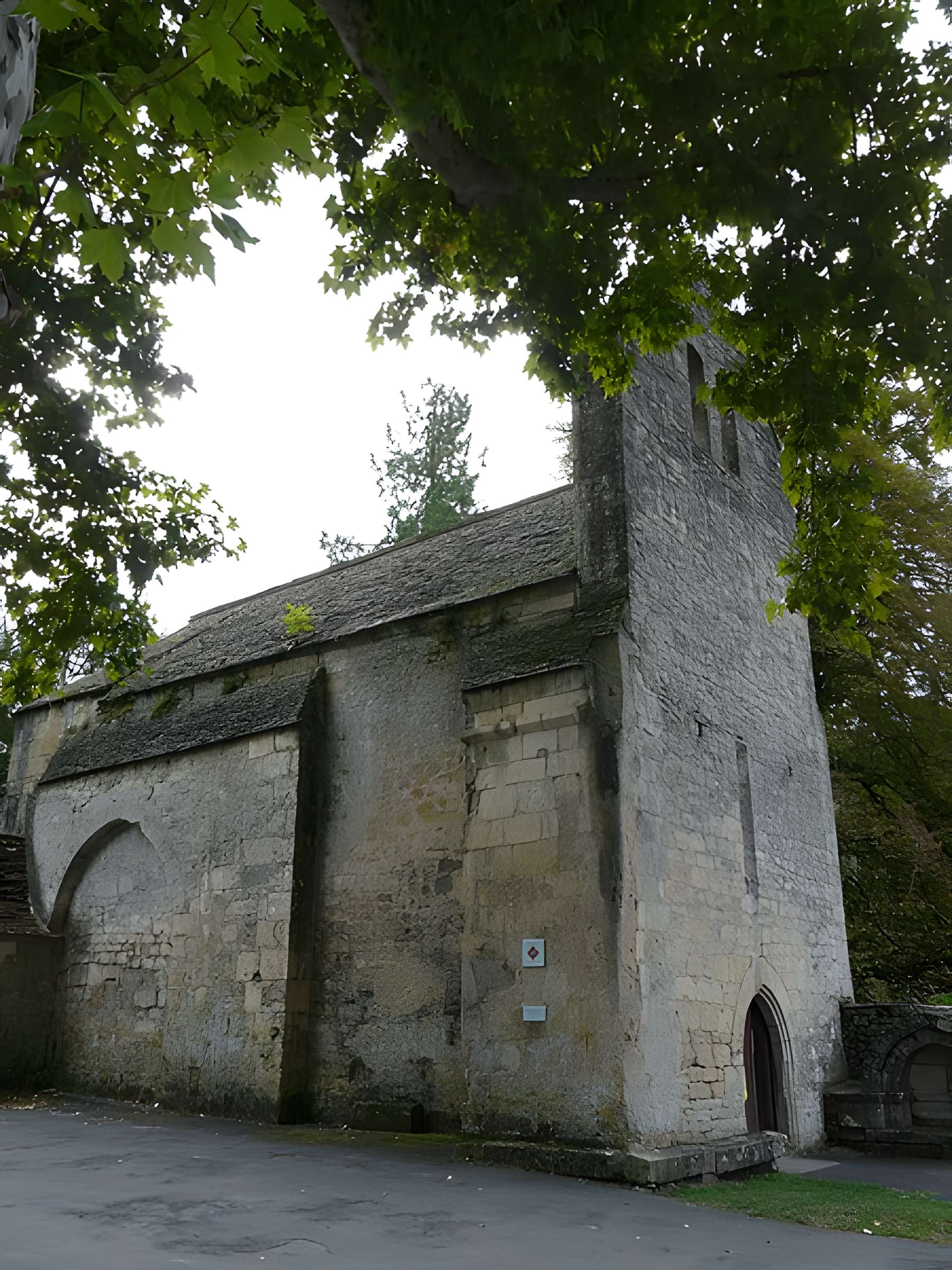 Église Saint-Robert du Moustier