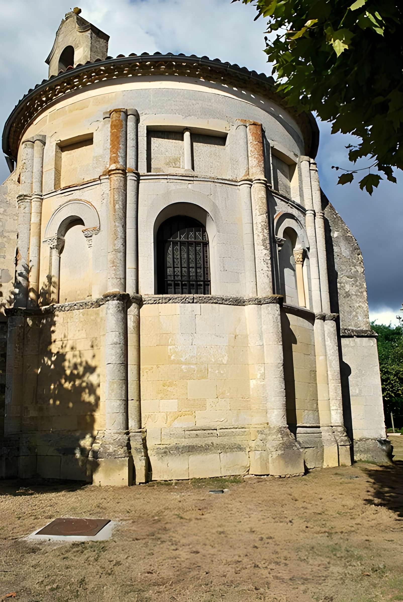 Église Saint-Romain de Budos