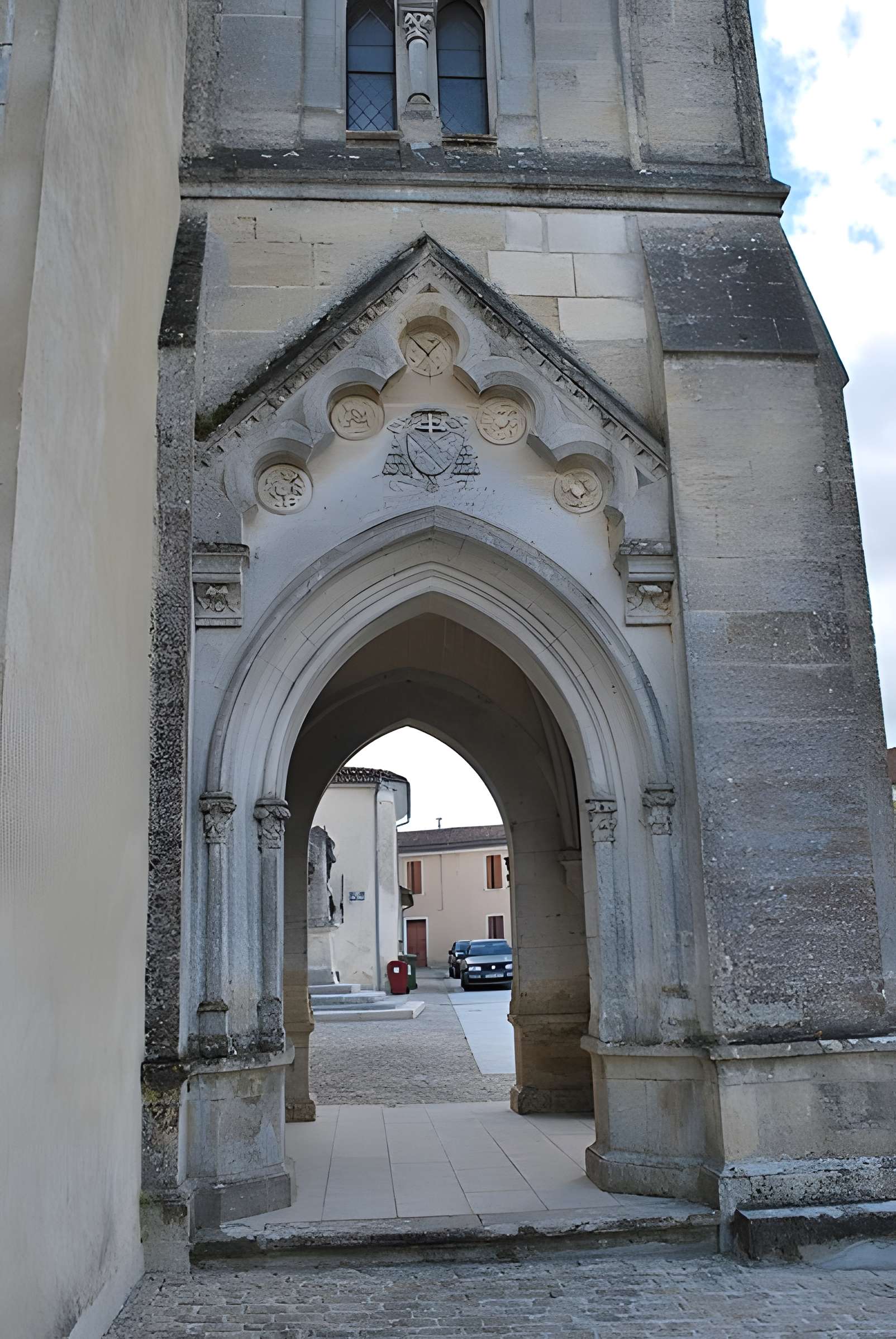 Église Saint-Romain de Budos