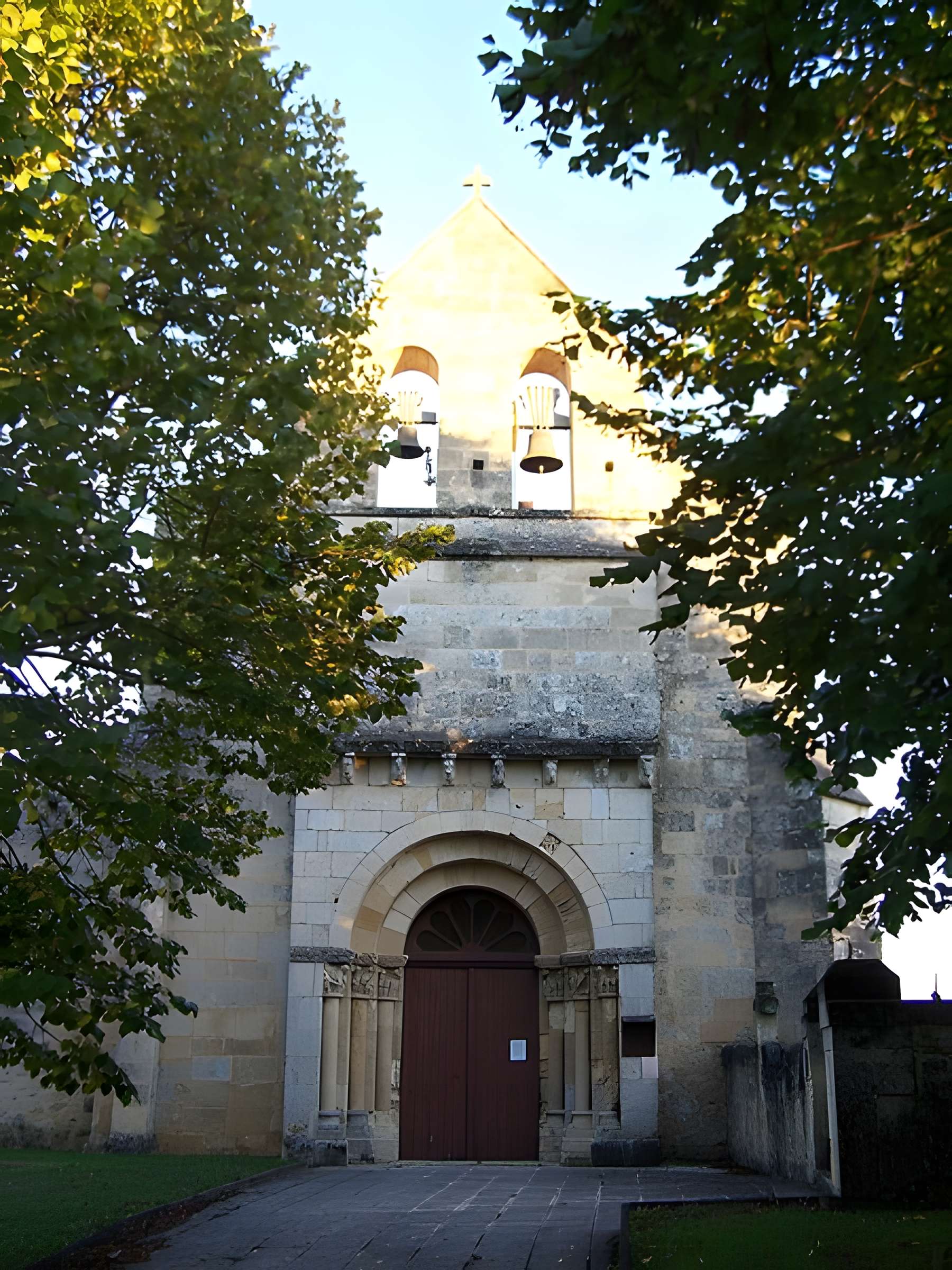 Église Saint-Romain de Cessac