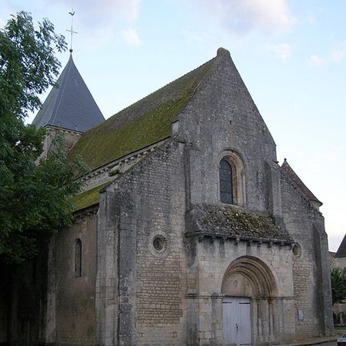 Photo de Église Saint-Romain de Druyes-les-Belles-Fontaines