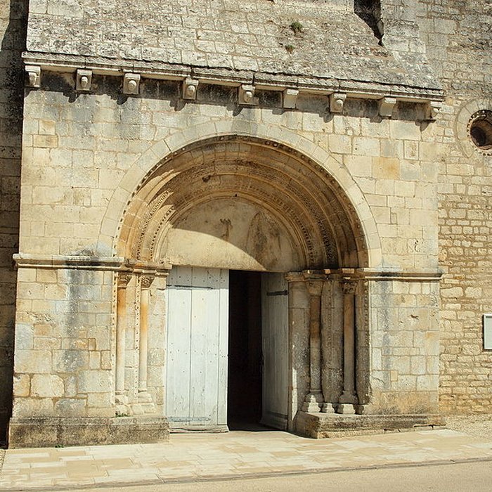 Photo de Église Saint-Romain de Druyes-les-Belles-Fontaines