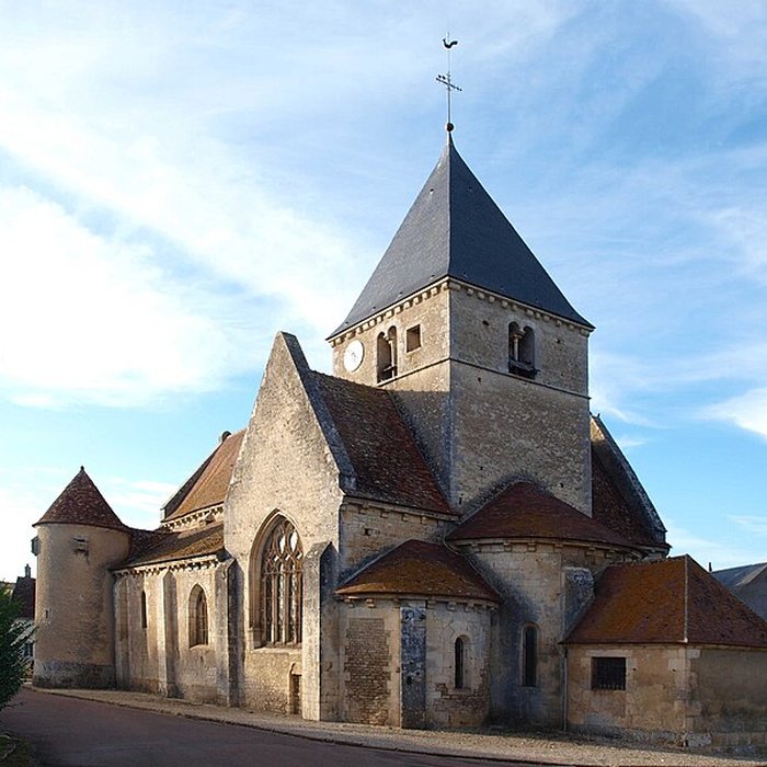 Photo de Église Saint-Romain de Druyes-les-Belles-Fontaines