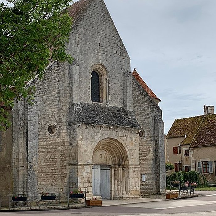 Photo de Église Saint-Romain de Druyes-les-Belles-Fontaines