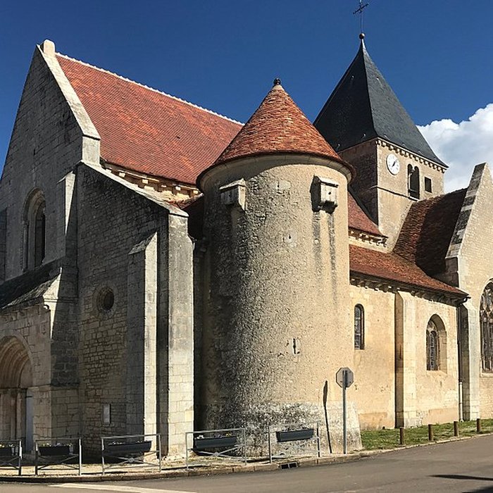 Photo de Église Saint-Romain de Druyes-les-Belles-Fontaines