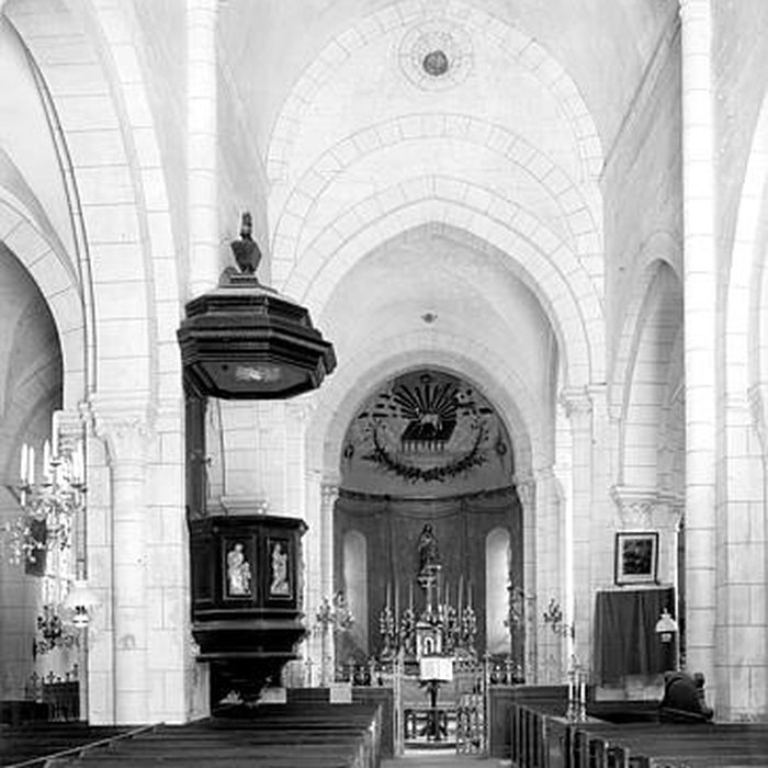 Photo de Église Saint-Romain de Druyes-les-Belles-Fontaines