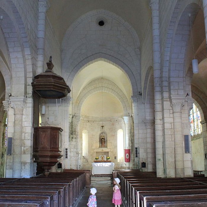 Photo de Église Saint-Romain de Druyes-les-Belles-Fontaines