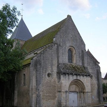 Église Saint-Romain de Druyes-les-Belles-Fontaines