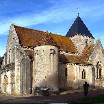 Église Saint-Romain de Druyes-les-Belles-Fontaines
