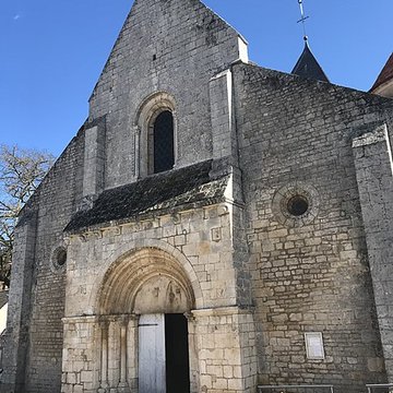 Église Saint-Romain de Druyes-les-Belles-Fontaines