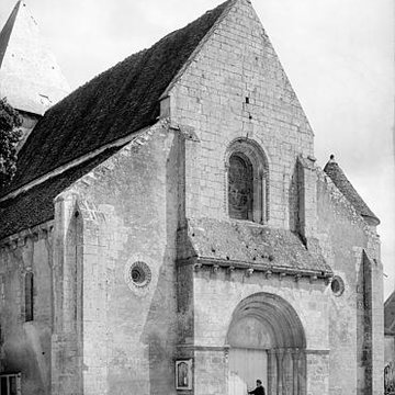 Église Saint-Romain de Druyes-les-Belles-Fontaines
