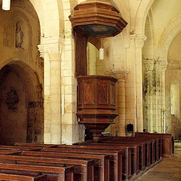 Église Saint-Romain de Druyes-les-Belles-Fontaines