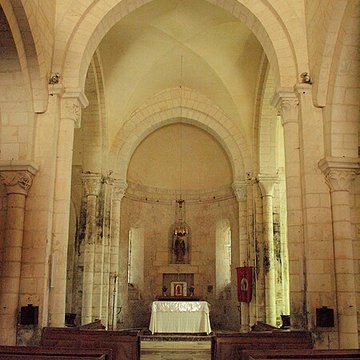 Église Saint-Romain de Druyes-les-Belles-Fontaines