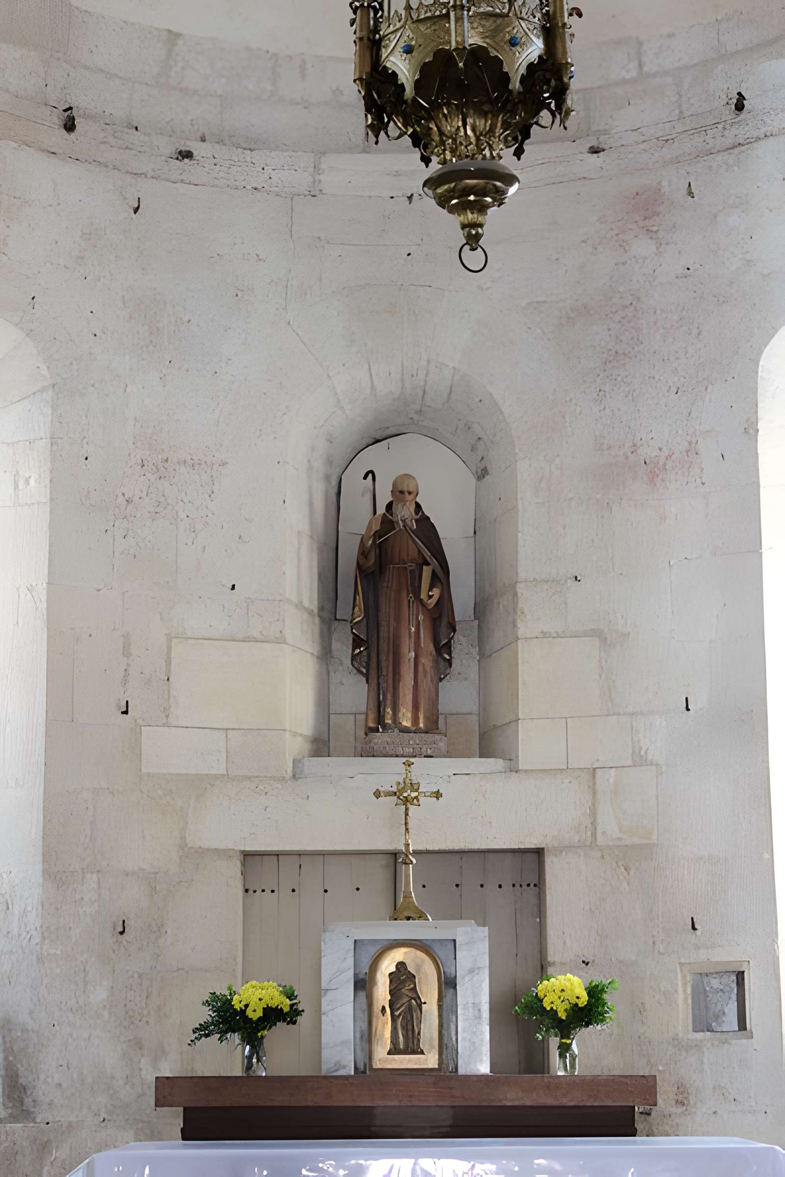 Église Saint-Romain de Druyes-les-Belles-Fontaines