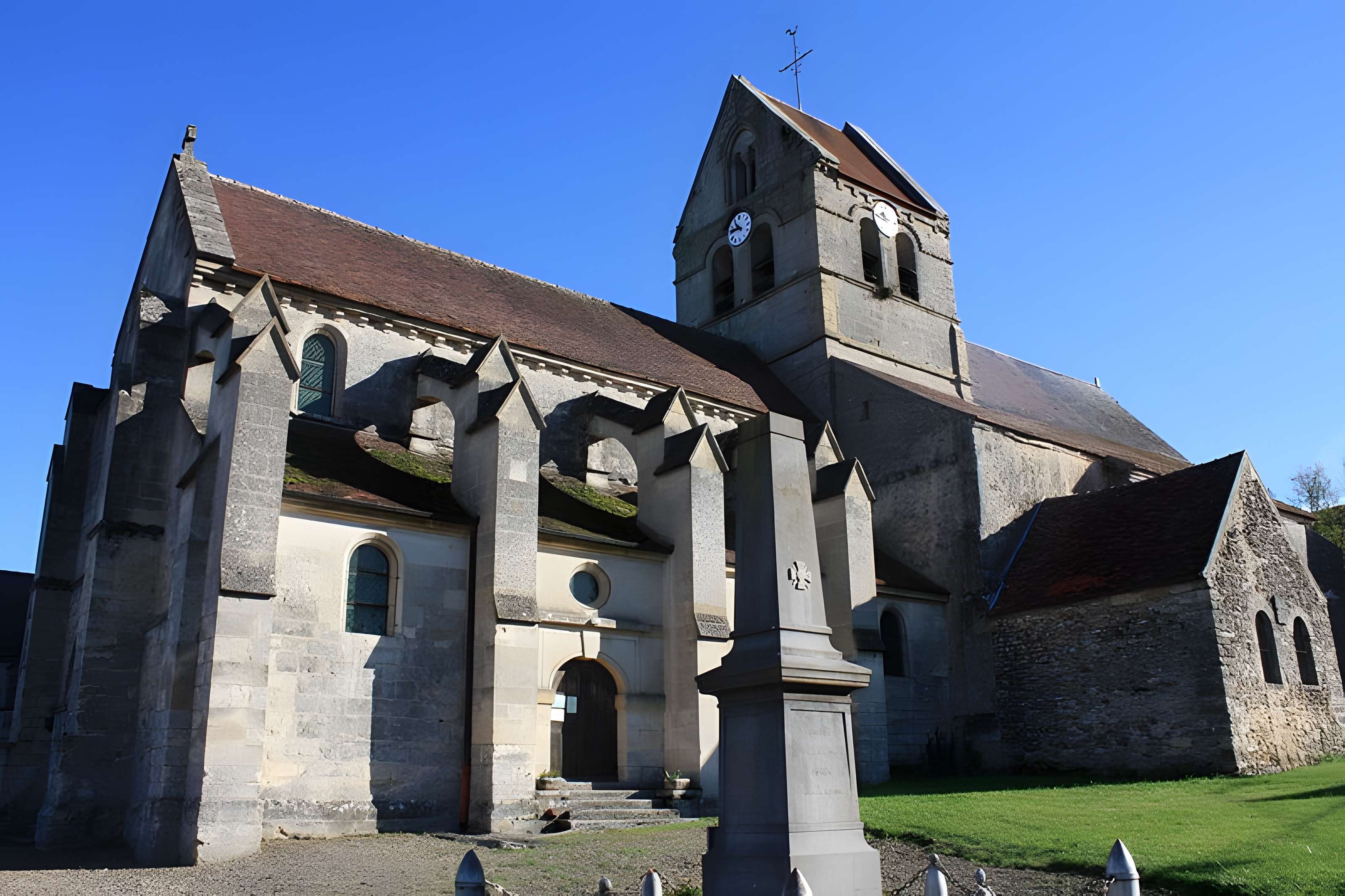 Église Saint-Rufin-et-Saint-Valère de Coulonges 