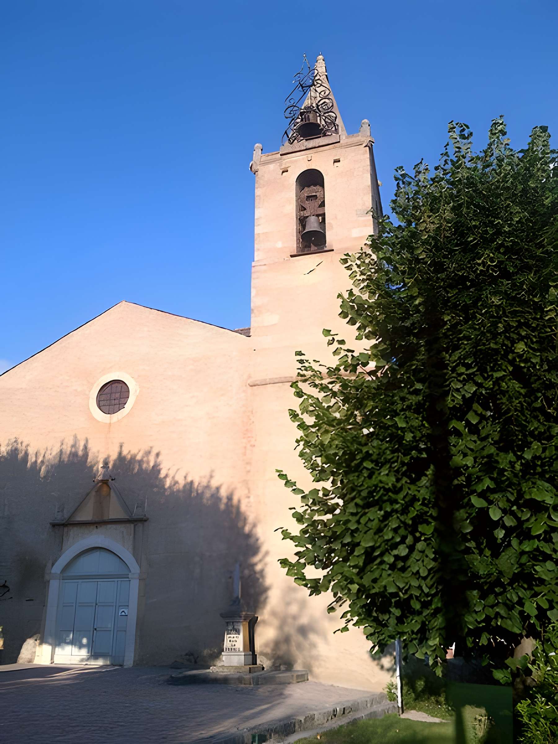 Église Saint-Saturnin d'Enveitg