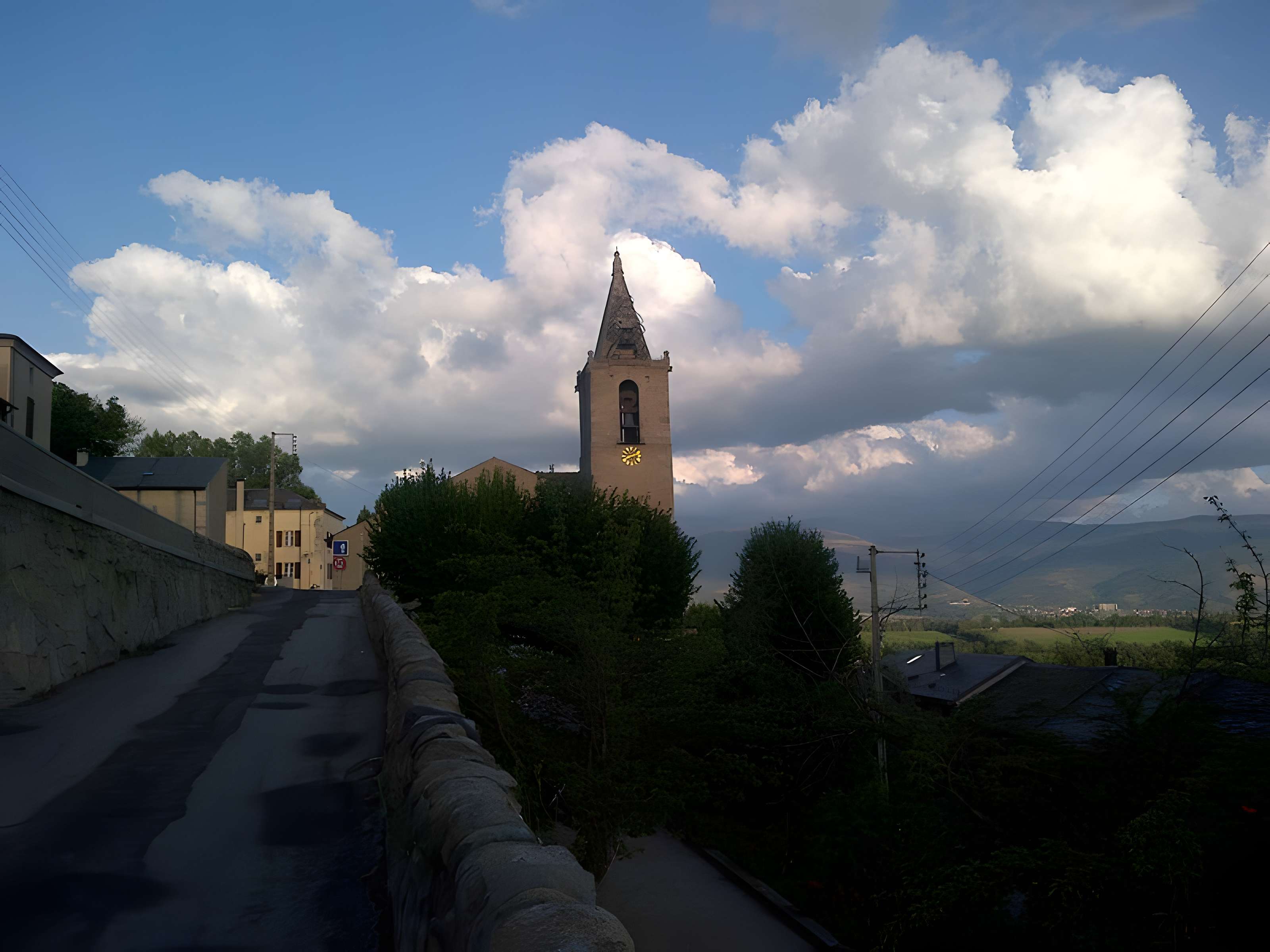 Église Saint-Saturnin d'Enveitg