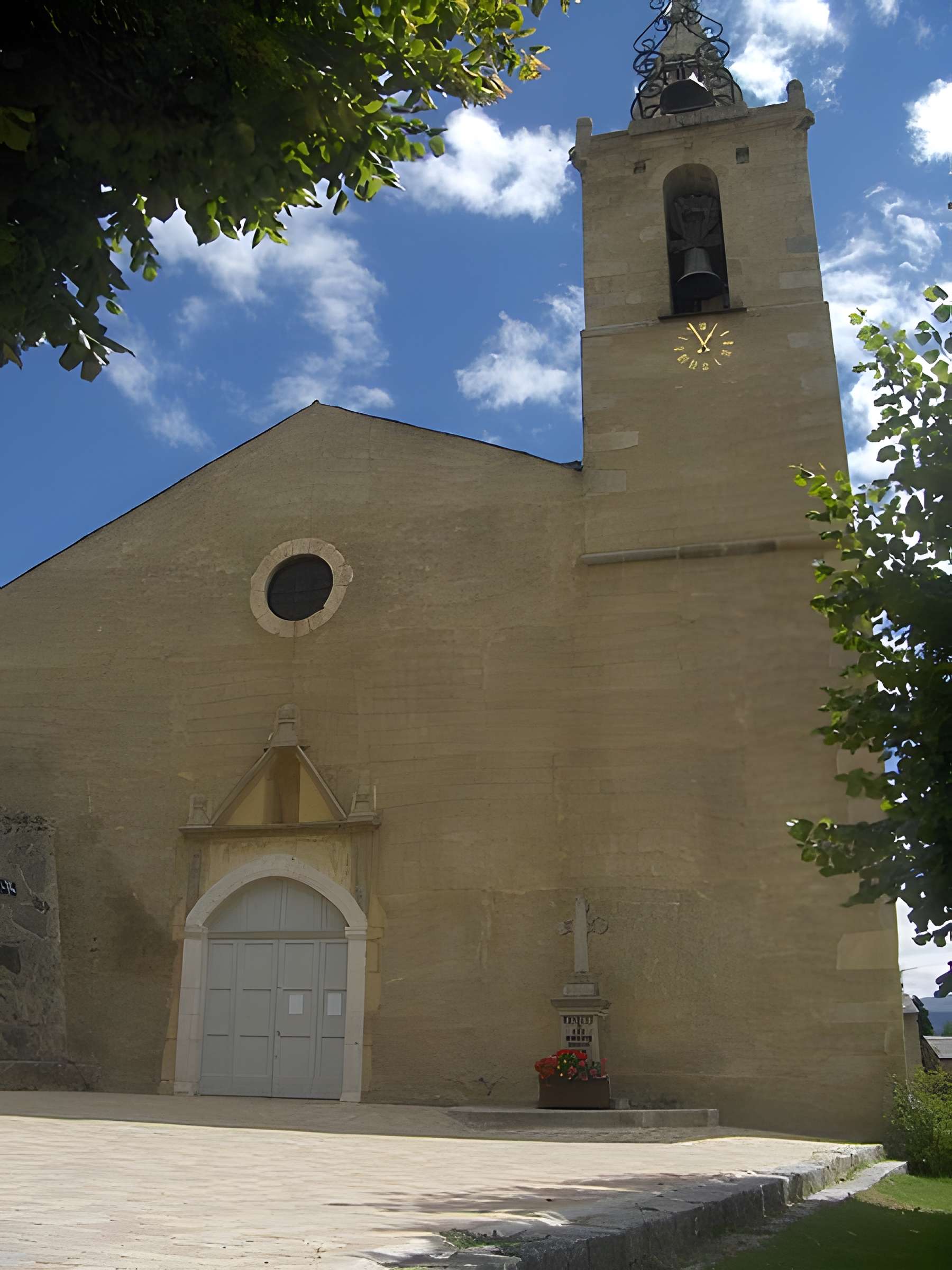 Église Saint-Saturnin d'Enveitg