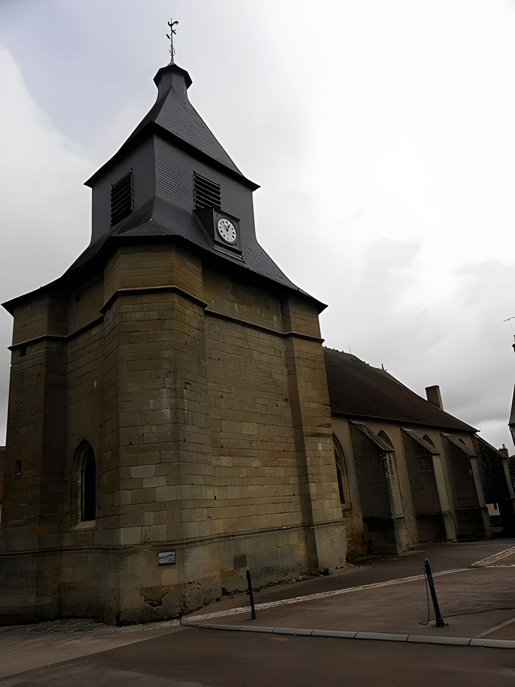 Église Saint-Saulge de Saint-Saulge