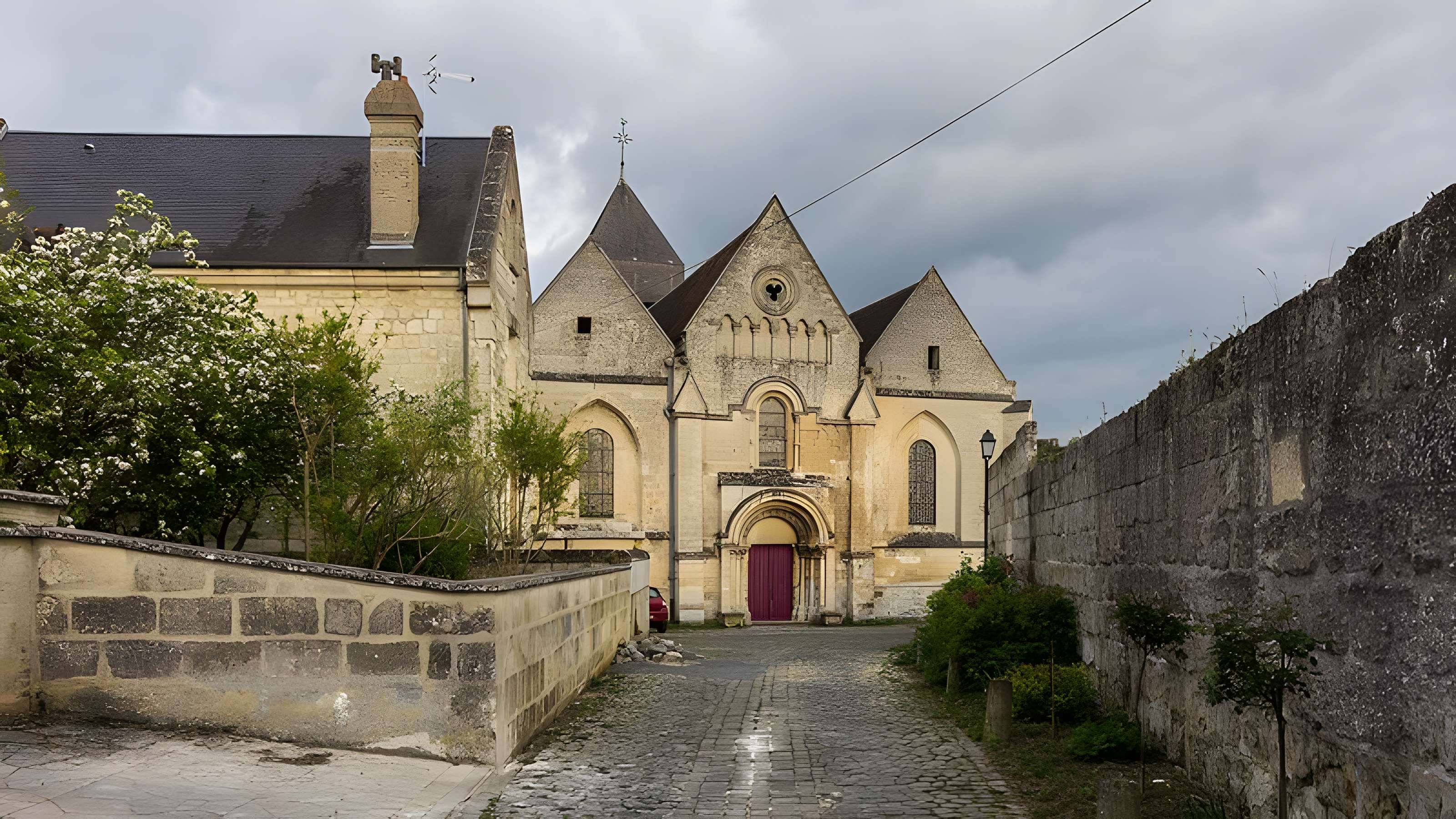 Église Saint-Sauveur de Coucy-le-Château-Auffrique