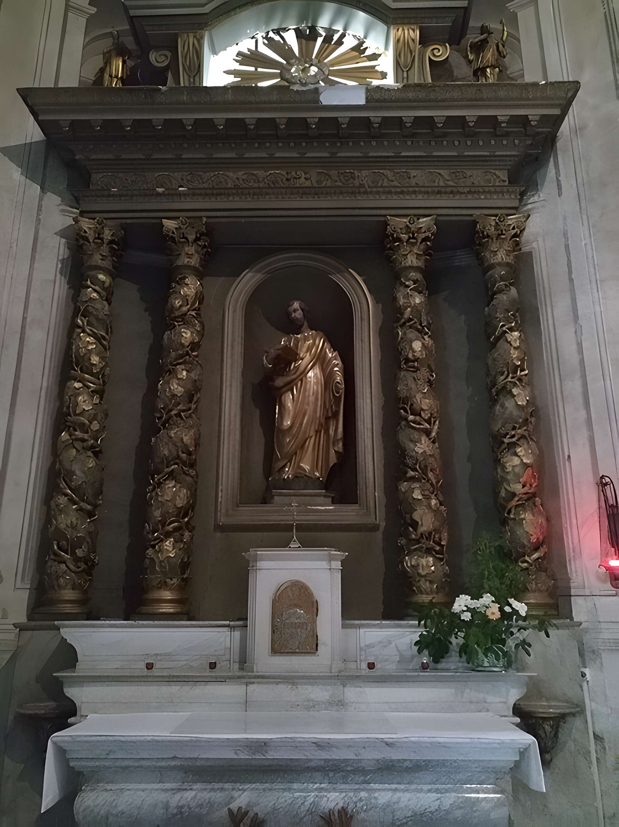 Église Saint-Sauveur de Crest