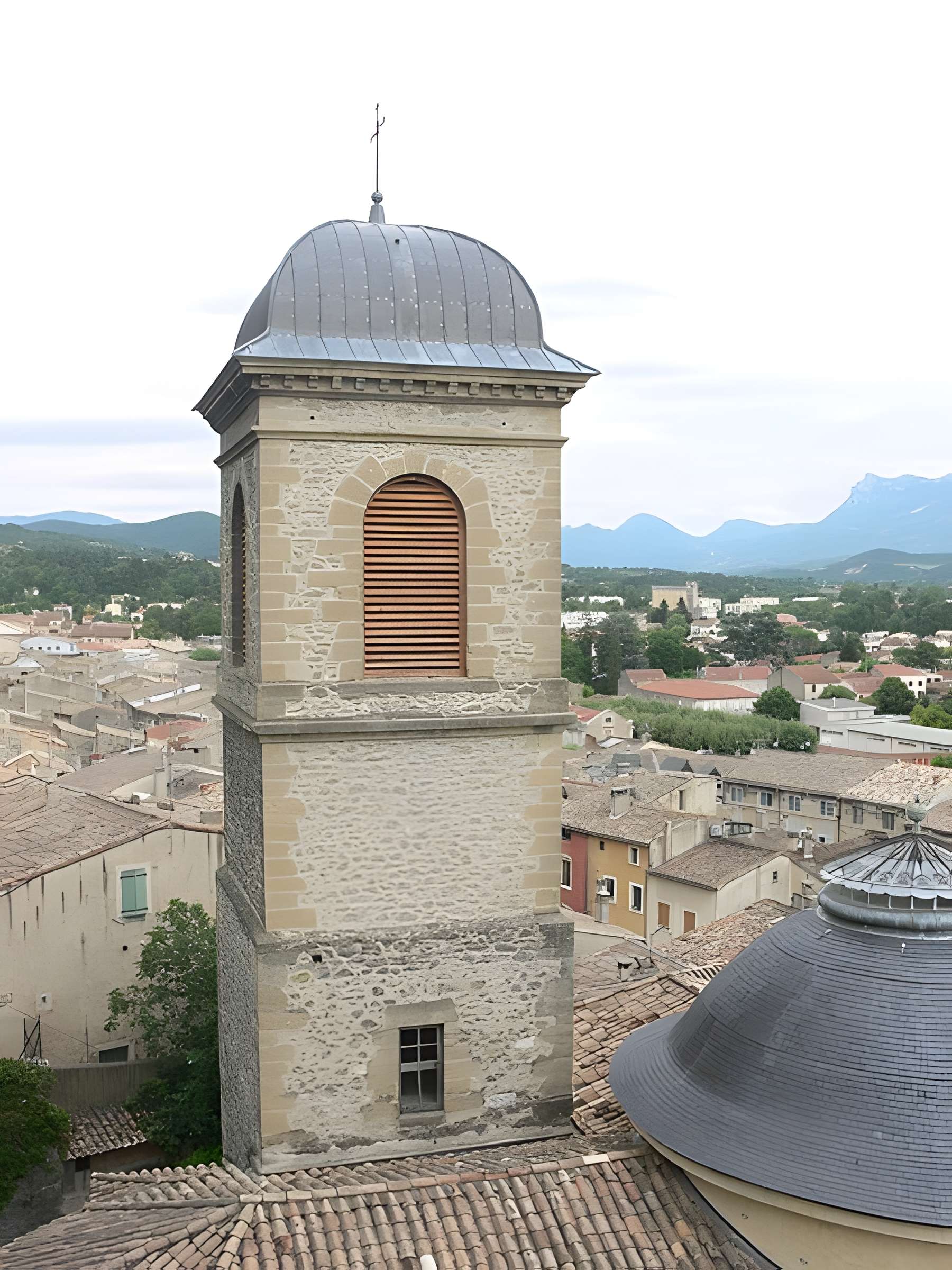 Église Saint-Sauveur de Crest