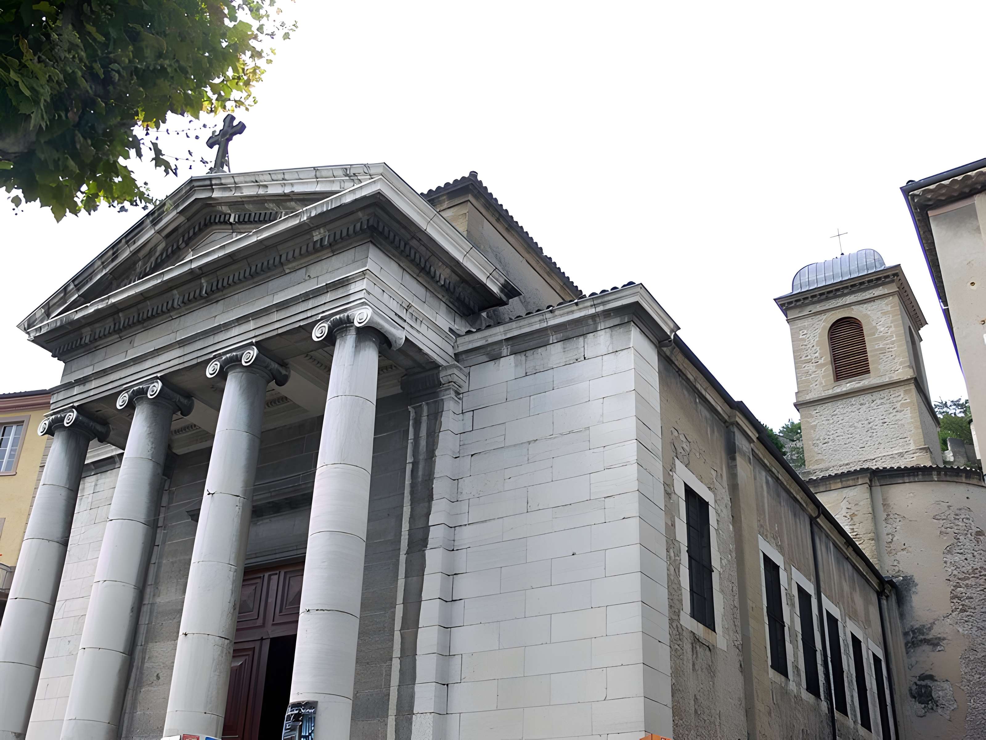 Église Saint-Sauveur de Crest