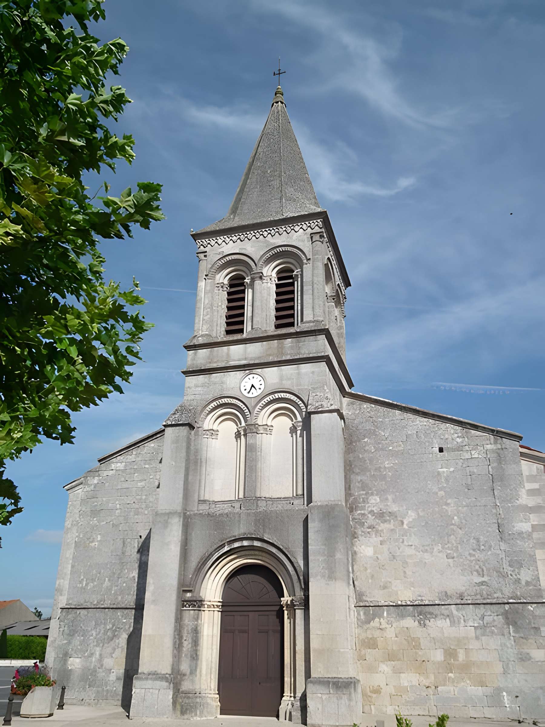Église Saint-Sauveur de Jarnac-Champagne 