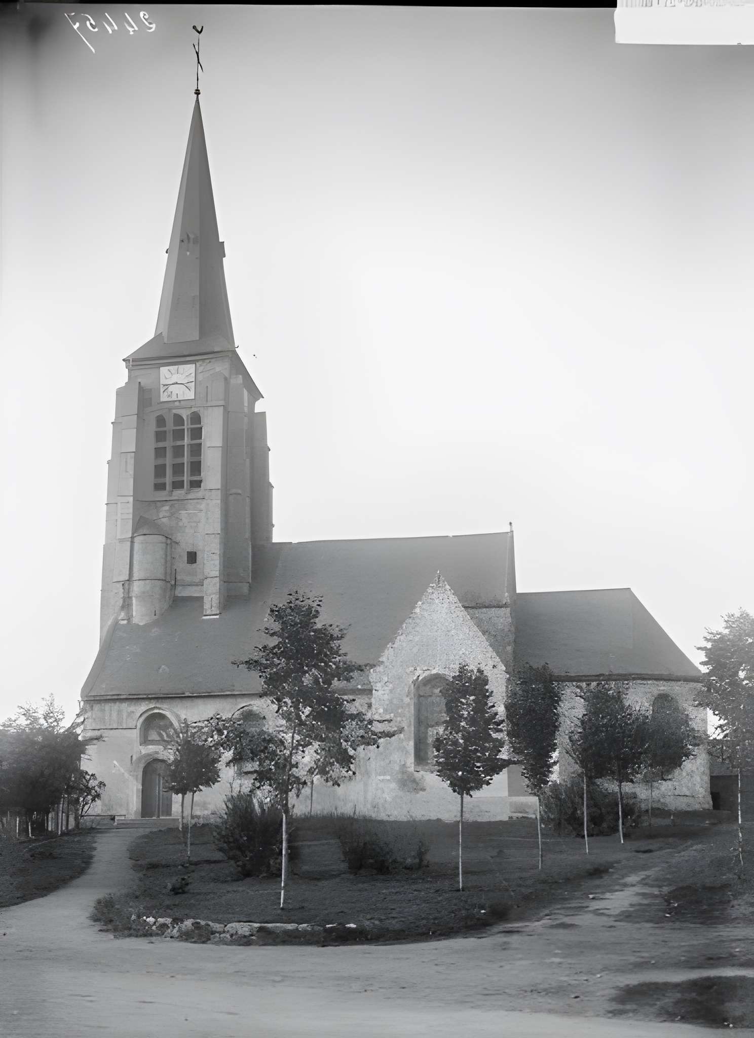 Église Saint-Sauveur de Serain