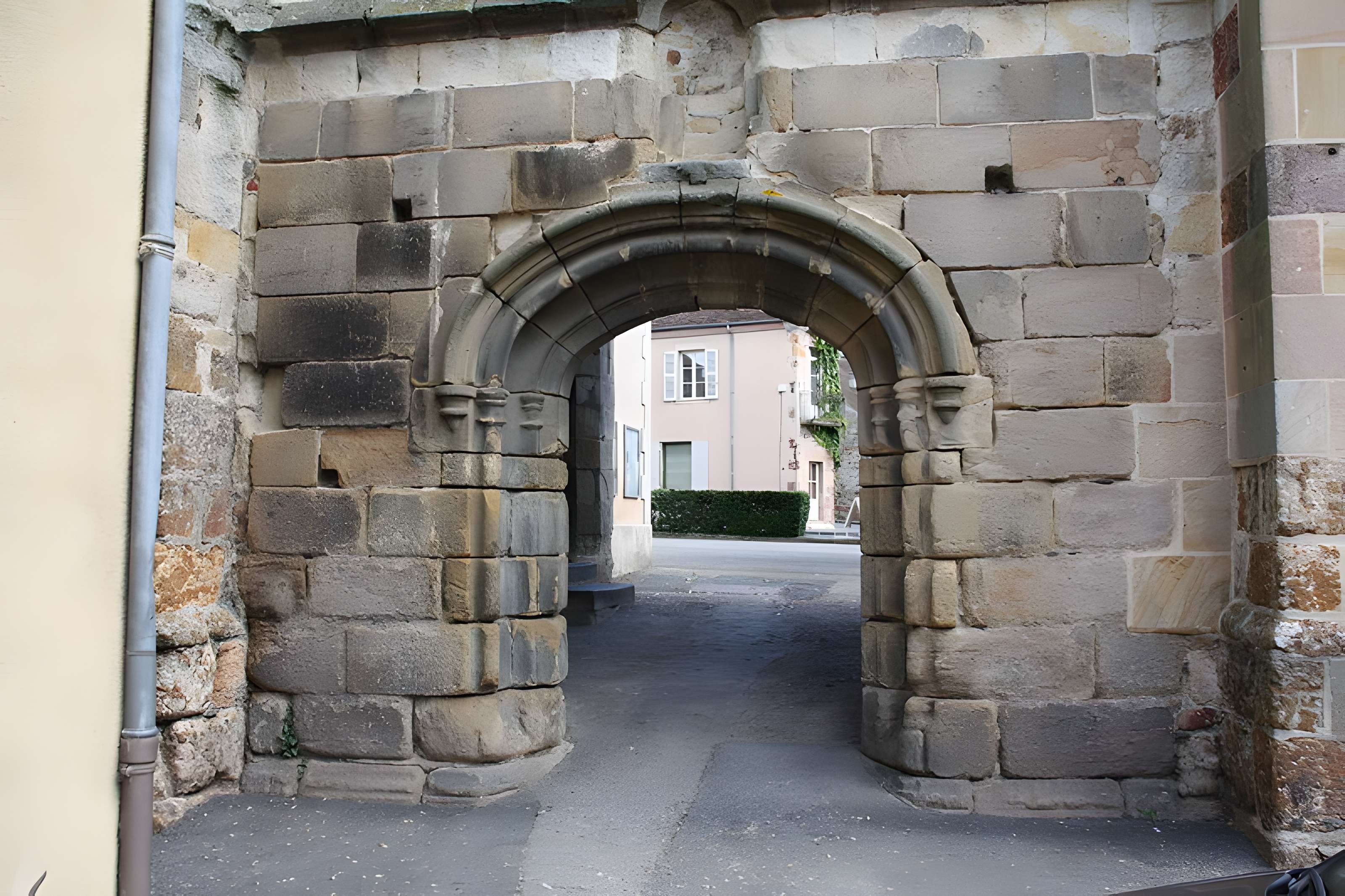 Église Saint-Sauveur d'Hérisson