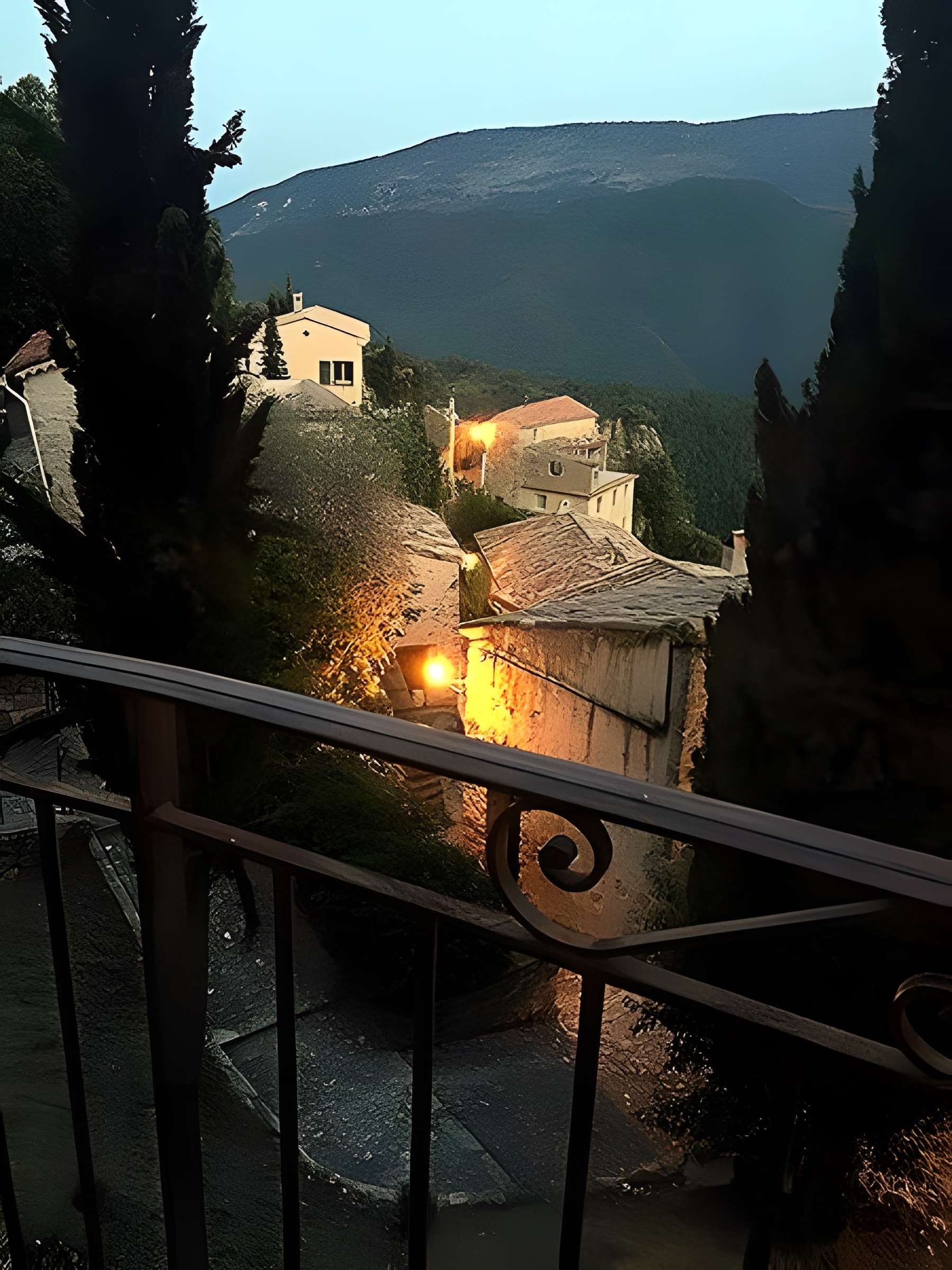 Église Saint-Sébastien-Saint-Martin de Pierrefeu