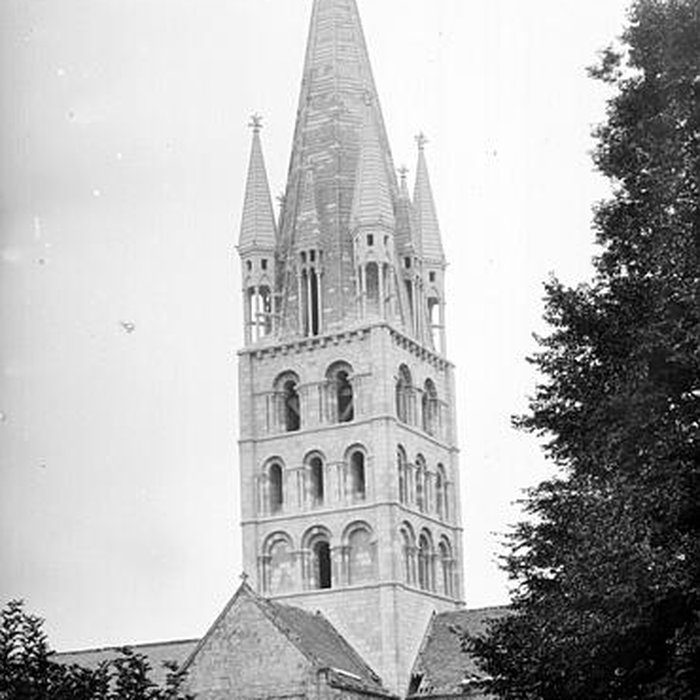 Photo de Église Saint-Sulpice de Secqueville-en-Bessin