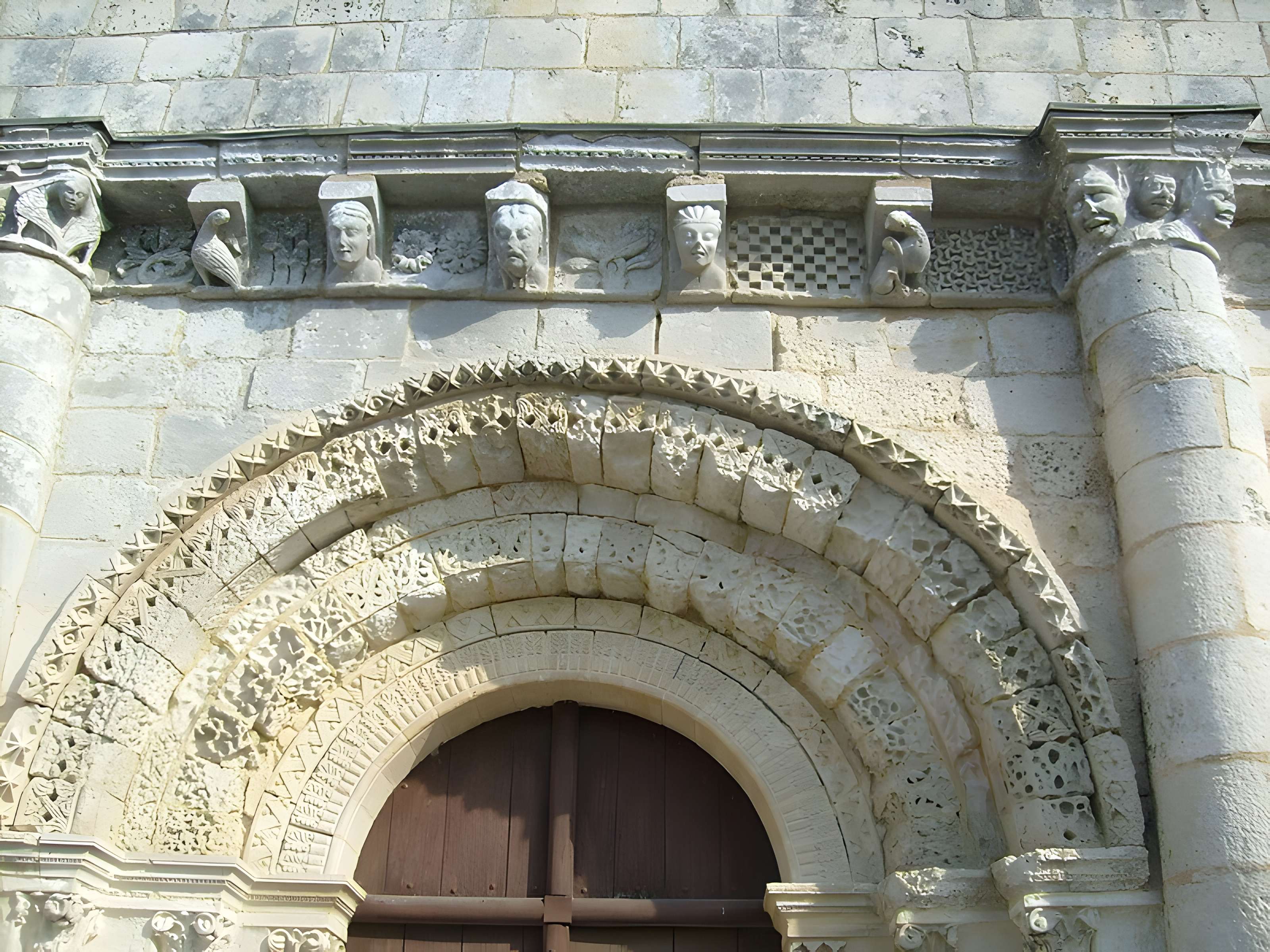 Église Saint-Trojan de Rétaud